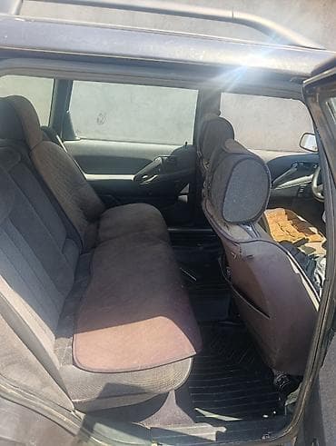 пушистый коврик: Volkswagen Passat: 1991 г., Механика, Бензин, Универсал — 3