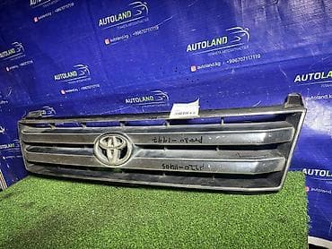 00: Решетка радиатора Toyota 1996 г., Б/у, Оригинал — 1