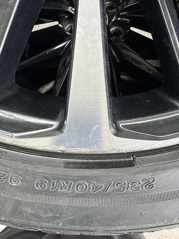 Колеса в сборе 235 / 40 / R 19, Комплект, Легковые, Литые, отверстий - 5