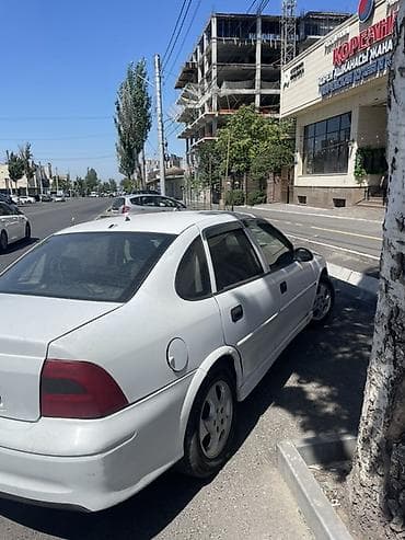 Opel Vectra: 2000 г., 1.8 л, Автомат, Бензин, Седан — 4
