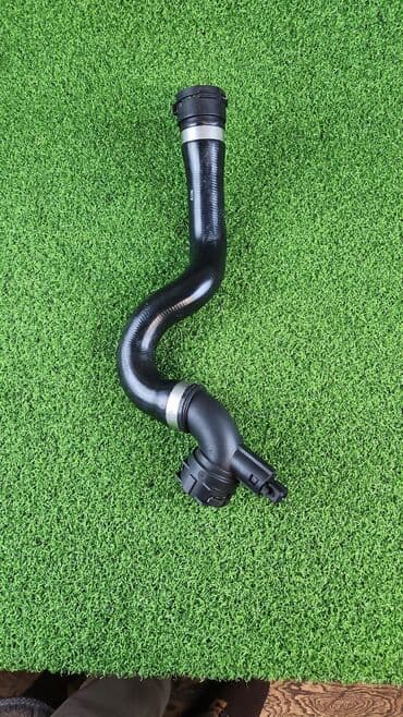 блок предохранителей: Патрубок Е82 Е90 Е84 С двигателем N46 1712 7 531 769 В — 2