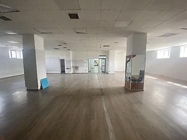 аренда магазин бишкек: Аренда офисов, 232 м², В торговом центре, 1 линия, С отдельным входом, С системой безопасности — 3