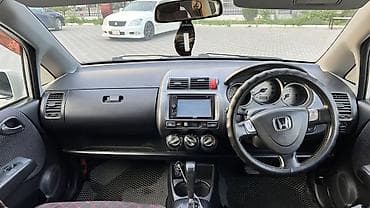 Продажа авто: Honda Fit: 2003 г., 1.5 л, Вариатор, Бензин, Хэтчбэк — 8
