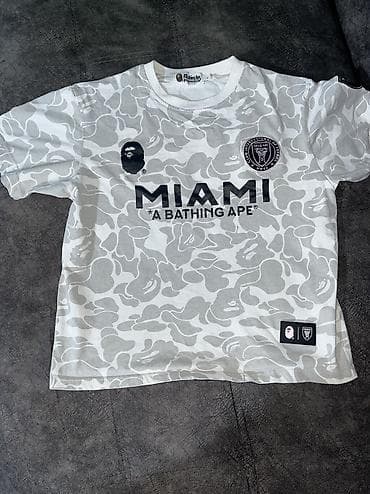 Футболка bape Качество очень хорошая, как новая пятен катышек нету at lalafo.kg Футболка bape Качество очень хорошая, как новая пятен катышек нету