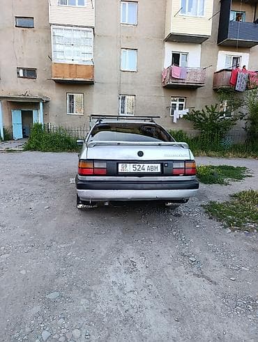 Volkswagen Passat: 1988 г., 1.8 л, Механика, Бензин, Седан — 4