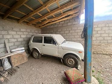 сидение на ниву: ВАЗ (ЛАДА) 2121 (4x4): 2010 г., Механика, Внедорожник — 2
