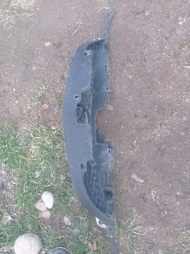 боксы на крышу: Решетка радиатора Mazda Оригинал — 2