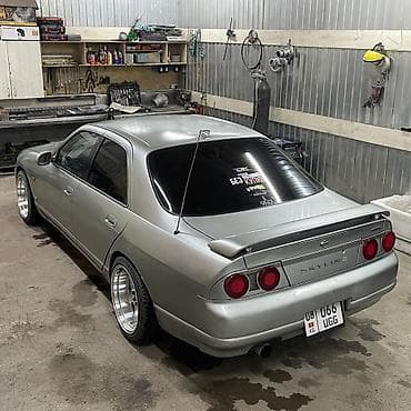 Nissan Skyline: 1997 г., 2 л, Автомат, Бензин, Седан