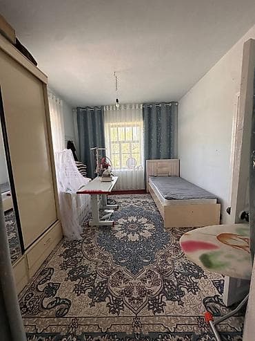 сдам времянка: Манас Шаары Октябрьскийден 19 сотых Жер Уй Сатылат 5 комнат чон Уй 3 — 6