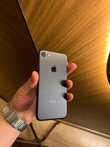 IPhone 7, Черный, 84 %