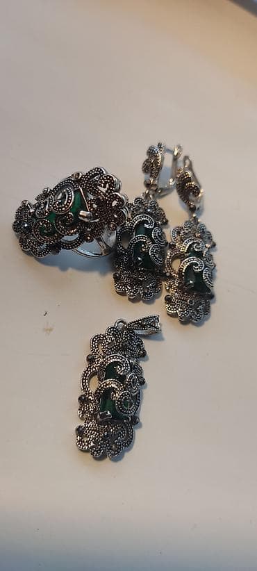 pull and: Комплект украшений в винтажном стиле: кольцо, серьги и подвеска.Проба — 1