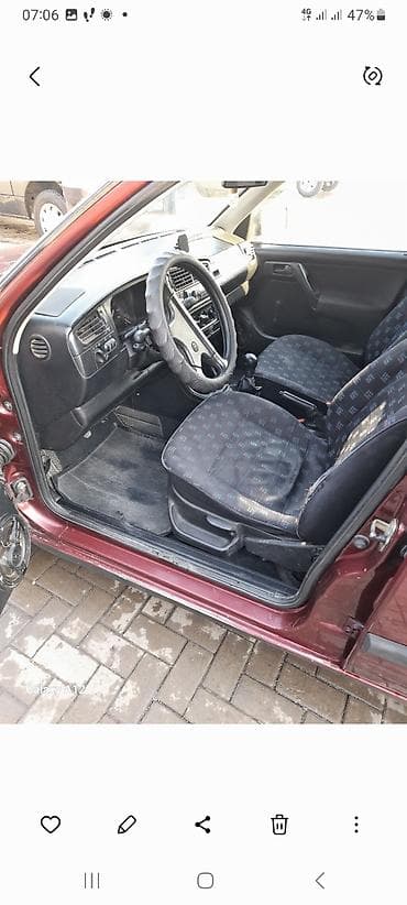 Volkswagen Vento: 1993 г., 1.8 л, Механика, Бензин, Универсал at lalafo.kg Volkswagen Vento: 1993 г., 1.8 л, Механика, Бензин, Универсал