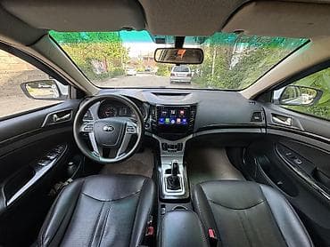 tesla y: BYD E5: 2019 г., Электромобиль, Седан — 7