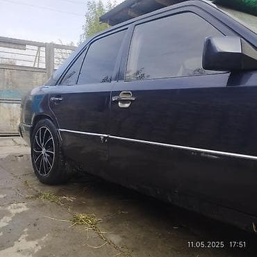 авто грандеур: Mercedes-Benz E-Class: 1990 г., 2.5 л, Механика, Дизель, Седан — 1