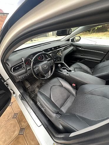 Toyota Camry: 2020 г., 2.5 л, Автомат, Бензин, Седан — 4