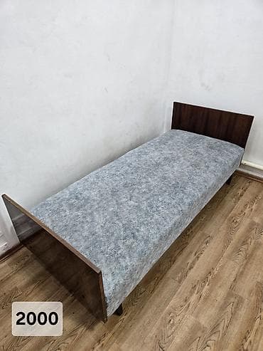 Кровати: Односпальная кровать классического типа. - Размер: 80–90 × 190–200 — 1