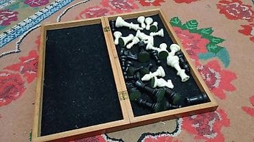 кеты: Продаю шахматы. Шахматы классические, хорошего качества, размер доски — 5