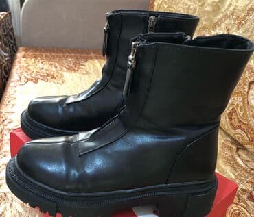 женские зимние сапоги из натуральной кожи и меха: Ботинки, 36, Sasha Fabiani, Б/у, цвет - Черный, Платная доставка, Самовывоз — 8