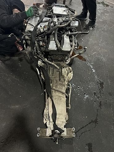 срочно продаю горит: Бензиновый мотор Toyota 2003 г., 3 л, Япония — 3