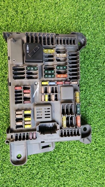 блок предохранителей: Блок предохранитель е70 6 931 —687 В отличном состоянии, очень — 3