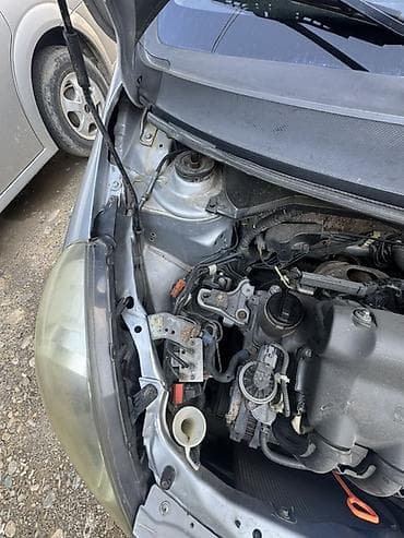 outback 2005: Honda Jazz: 2005 г., 1.4 л, Механика, Бензин, Хэтчбэк — 8