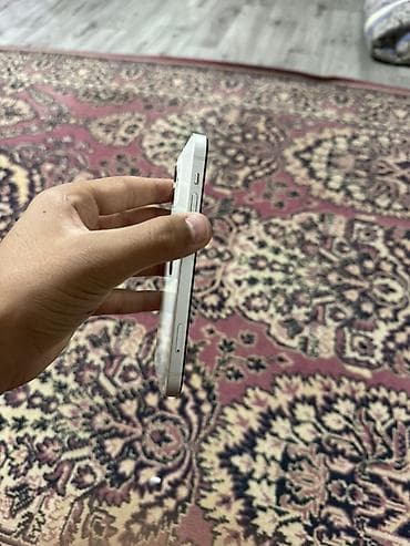флагманский телефон: IPhone 12, Б/у, Белый — 3