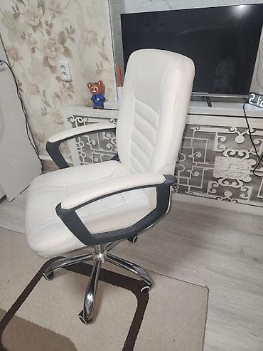 Офисные столы: Офисное кресло, С колесиками, цвет - Белый, Экокожа — 1