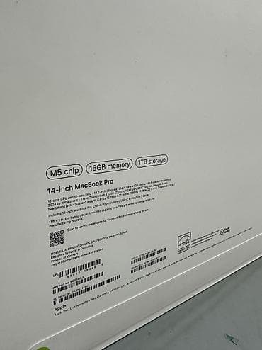 macbook pro бу: Новый, M5, ОЗУ, RAM: 16 ГБ — 2