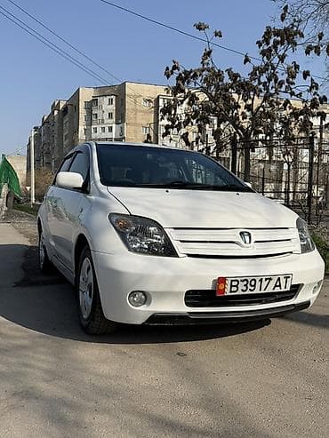 Toyota: Toyota Ist: 2003 г., 1.5 л, Автомат, Бензин, Хэтчбэк — 2