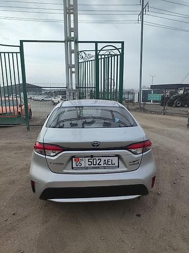 prius prim: Toyota Corolla: 2020 г., 1.8 л, Автомат, Гибрид, Седан — 5