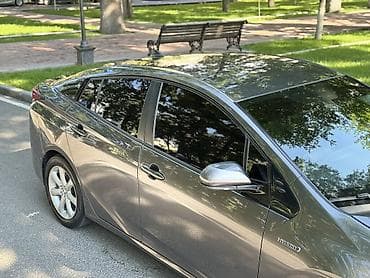 prius: Toyota Prius: 2019 г., 1.8 л, Автомат, Гибрид, Лифтбек — 5