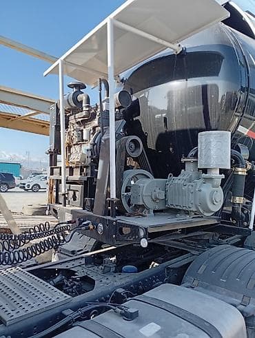 shacman: Тягач, Shacman, 2025 г., Цистерна — 3