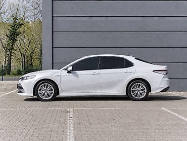 a klass: Toyota Camry: 2020 г., 2.5 л, Автомат, Гибрид, Седан — 2