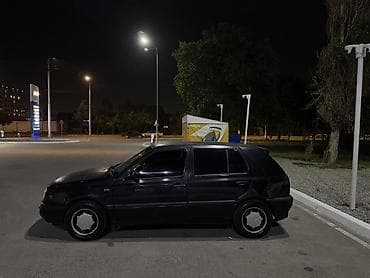 Volkswagen Golf: 1994 г., 1.8 л, Механика, Бензин, Хэтчбэк — 2