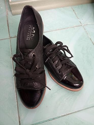 Туфли: Продаю женские кожаные туфли, новые 36 размер на узкую ножку, но — 1