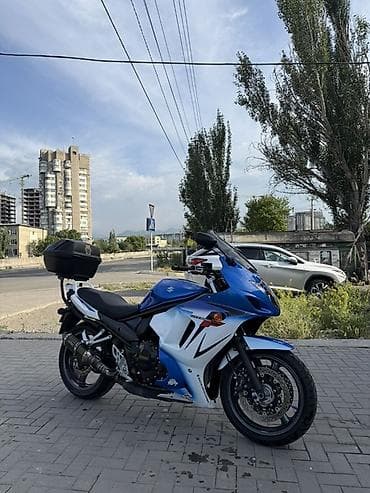 Спортбайк Suzuki, 650 куб. см, Бензин, Взрослый, Б/у at lalafo.kg Спортбайк Suzuki, 650 куб. см, Бензин, Взрослый, Б/у