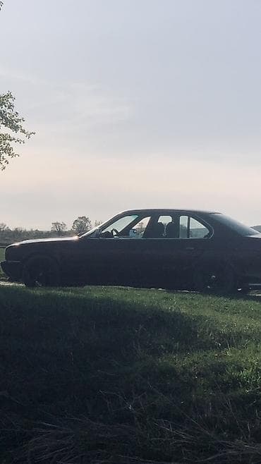 BMW 5 series: 1991 г., 2.5 л, Механика, Седан