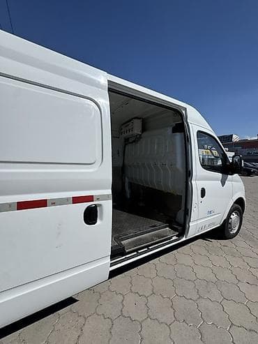 b class: Легкий грузовик, Стандарт, 3 т, Б/у — 4