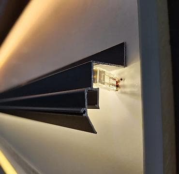 Теневой профиль Светодиодная лента в алюминиевом профиле. Этот