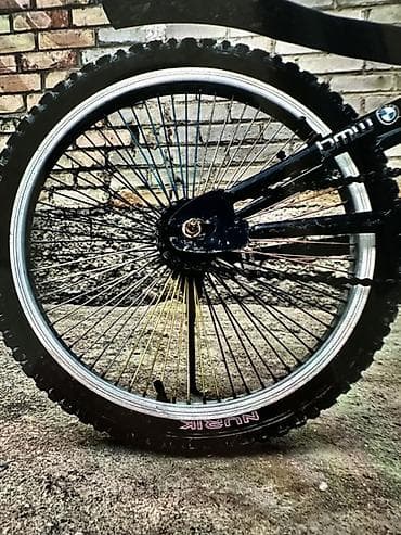 байкерские кожаные куртки: Торг есть BMX велосипед для трюков и активного катания. - Рама — 7