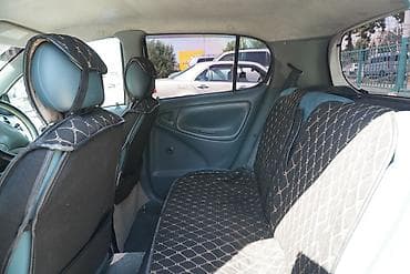Toyota Vitz: 2000 г., 1.3 л, Автомат, Бензин, Хетчбек — 8
