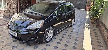 Honda Fit: 2009 г., 1.5 л, Автомат, Хэтчбэк — 3
