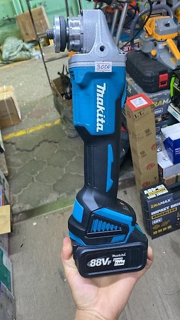 Аккумуляторная угловая шлифмашина (УШМ) Makita - Тип: батарейная at lalafo.kg Аккумуляторная угловая шлифмашина (УШМ) Makita - Тип: батарейная