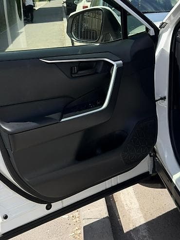 bridgestone blizzak: Toyota RAV4: 2019 г., Автомат, Гибрид, Кроссовер — 10