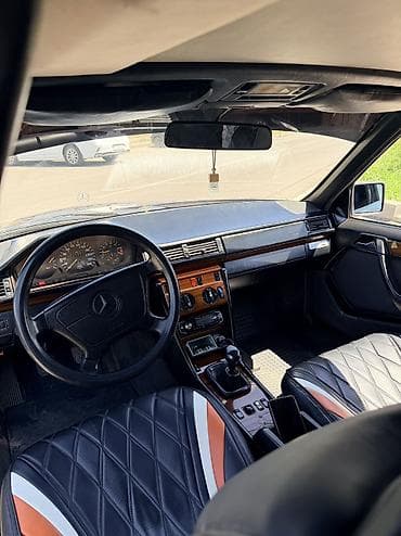 Mercedes-Benz E-Class: 1994 г., 2.2 л, Кол менен иштөөчү, Бензин, Седан — 9