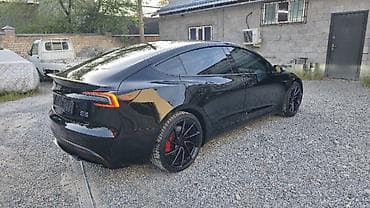 Транспорт: Tesla Model 3: 2024 г., Автомат, Электромобиль, Седан — 3
