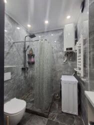 кронштейн в аренду: 1 комната, Душевая кабина, Постельное белье, Кондиционер — 19