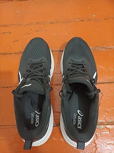 беговых дорожек: Мужские кроссовки, 44, Asics, Б/у, цвет - Черный — 1