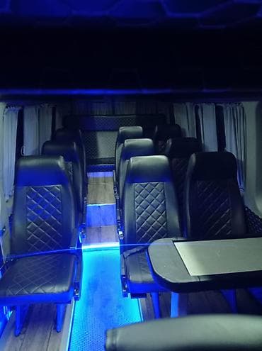 sprinter 2 2: Пассажирский микроавтобус Mercedes-Benz Sprinter (длинная база — 2