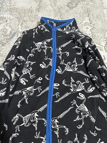 Джинсы и брюки: Флисовые толстовки от “HM” и “OshKosh” Состояние отличное — 2